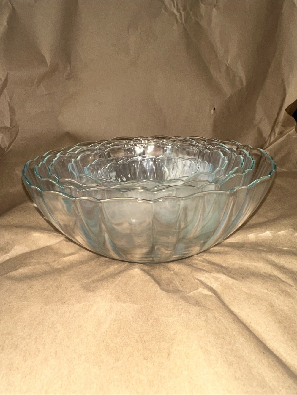 Set Of 6 Arcoíris Francés Nested Clear Glass Bowls with Scalloped Edges - Picture 2 of 6